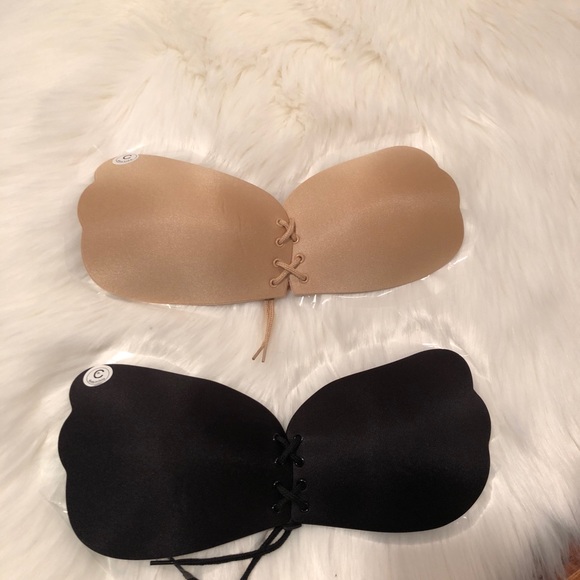 2 NEW strapless stick on bras backless in size C - Picture 3 of 3